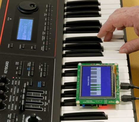 emUSB-Host playing with MIDI keyboard
